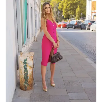 Suknelė su raišteliais nugaroje